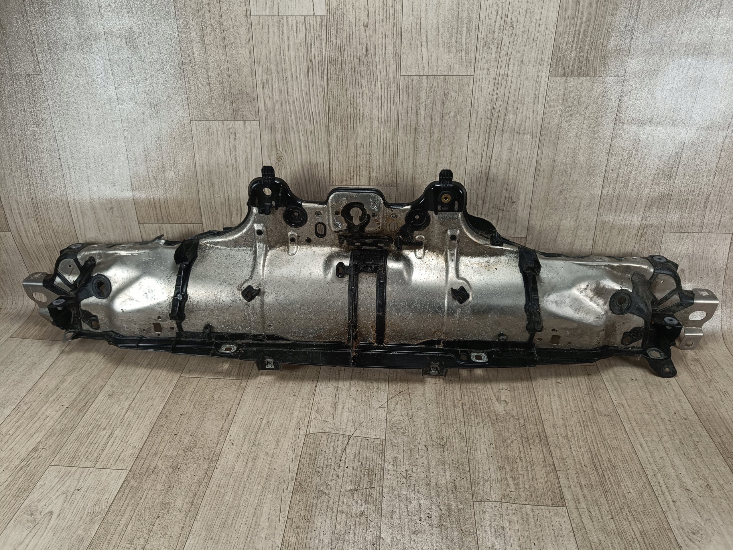 PORSCHE MACAN 95B wzmocnienie górne pasa przód przednie 95B805479F