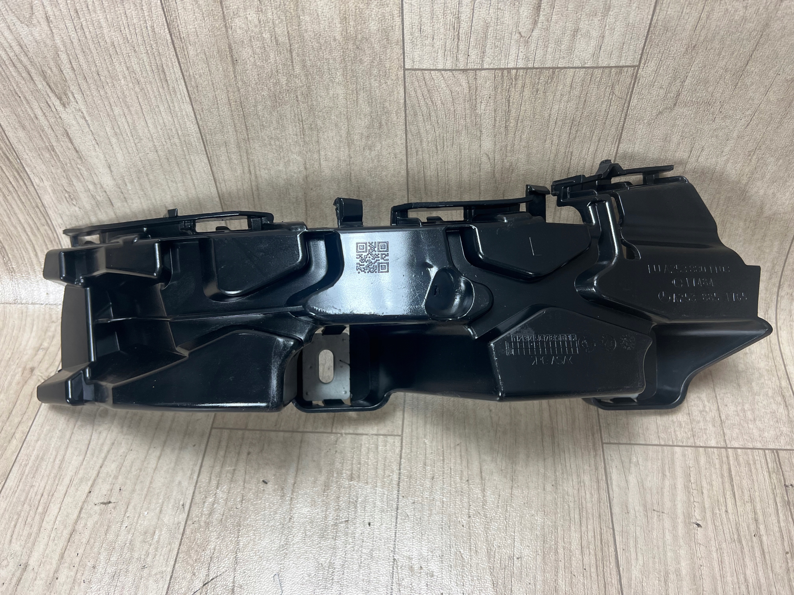 MERCEDES GLC W253 C253 ślizg mocowanie zderzaka tylny lewy A2538851765