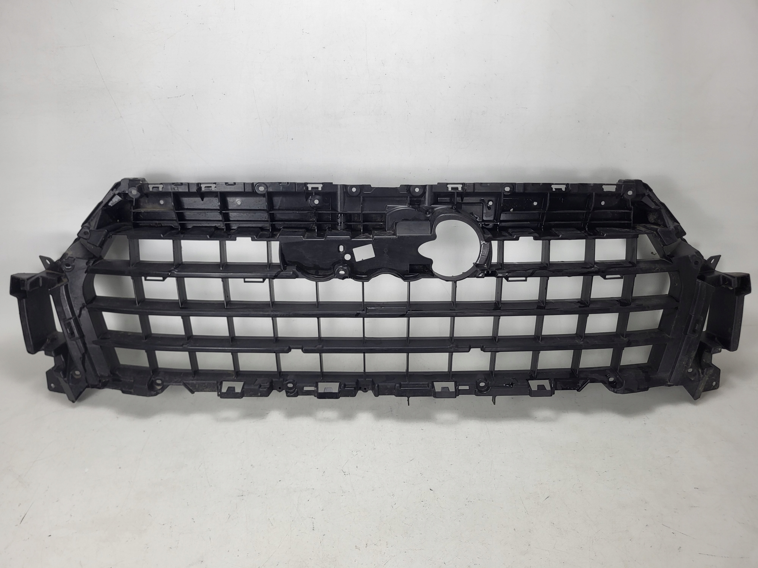 AUDI Q7 4M 4M0 II 2 obudowa mocowanie atrapy grill 4M0807233C