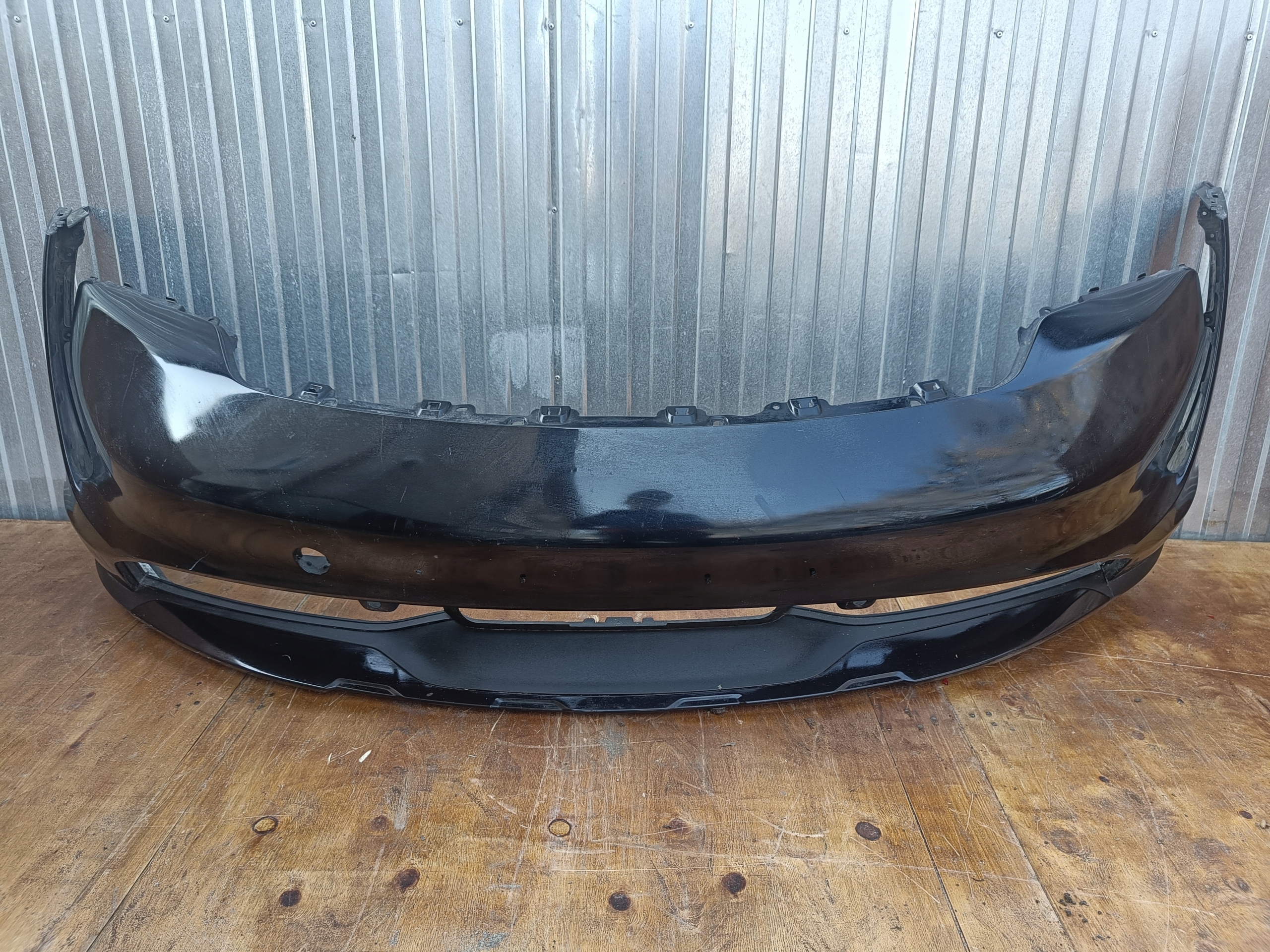 PORSCHE TAYCAN 9J1 zderzak przód przedni 9J1807221D