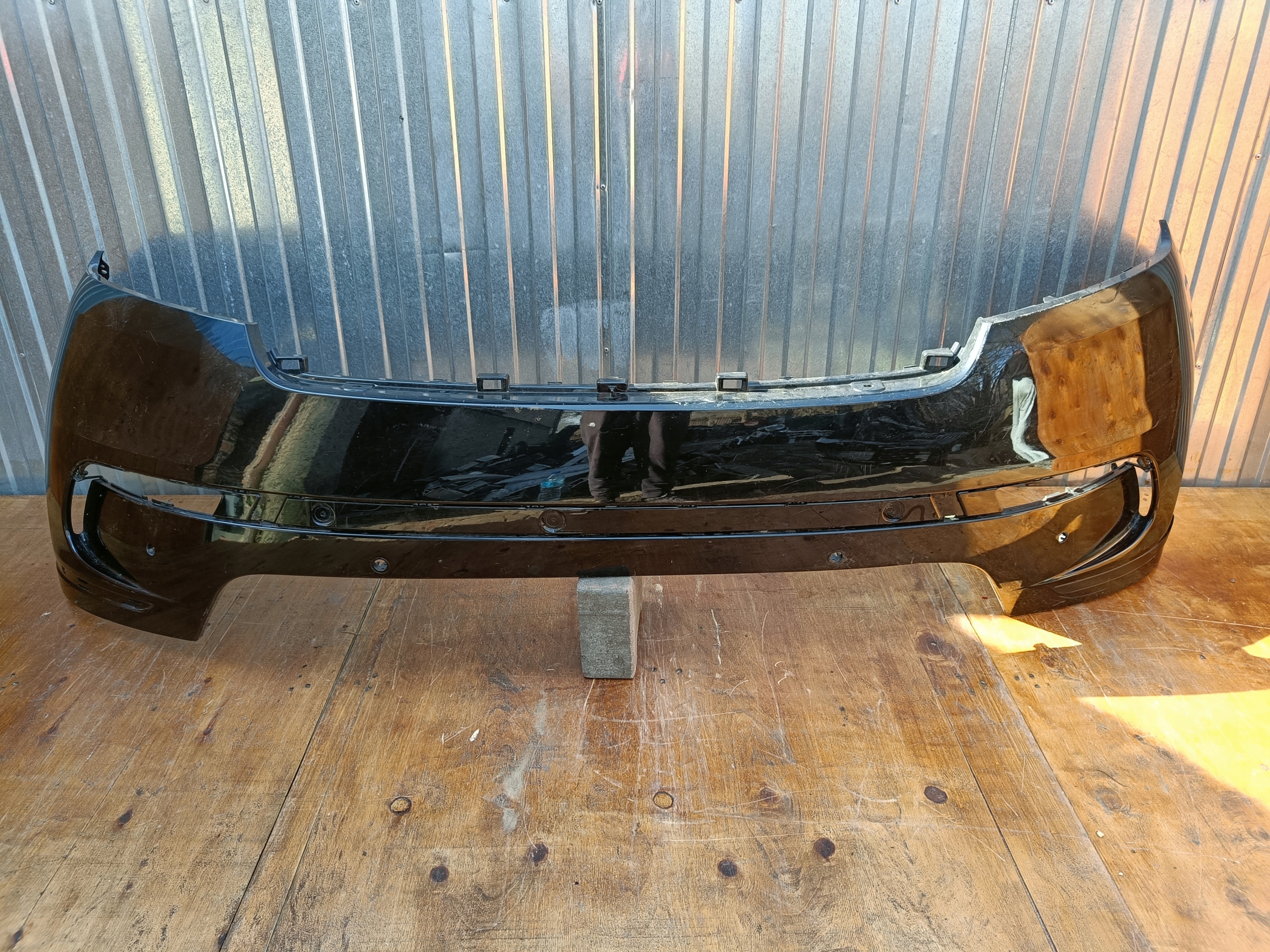 RANGE ROVER VELAR L560 zderzak przód przedni J8A2-17F003-ABW