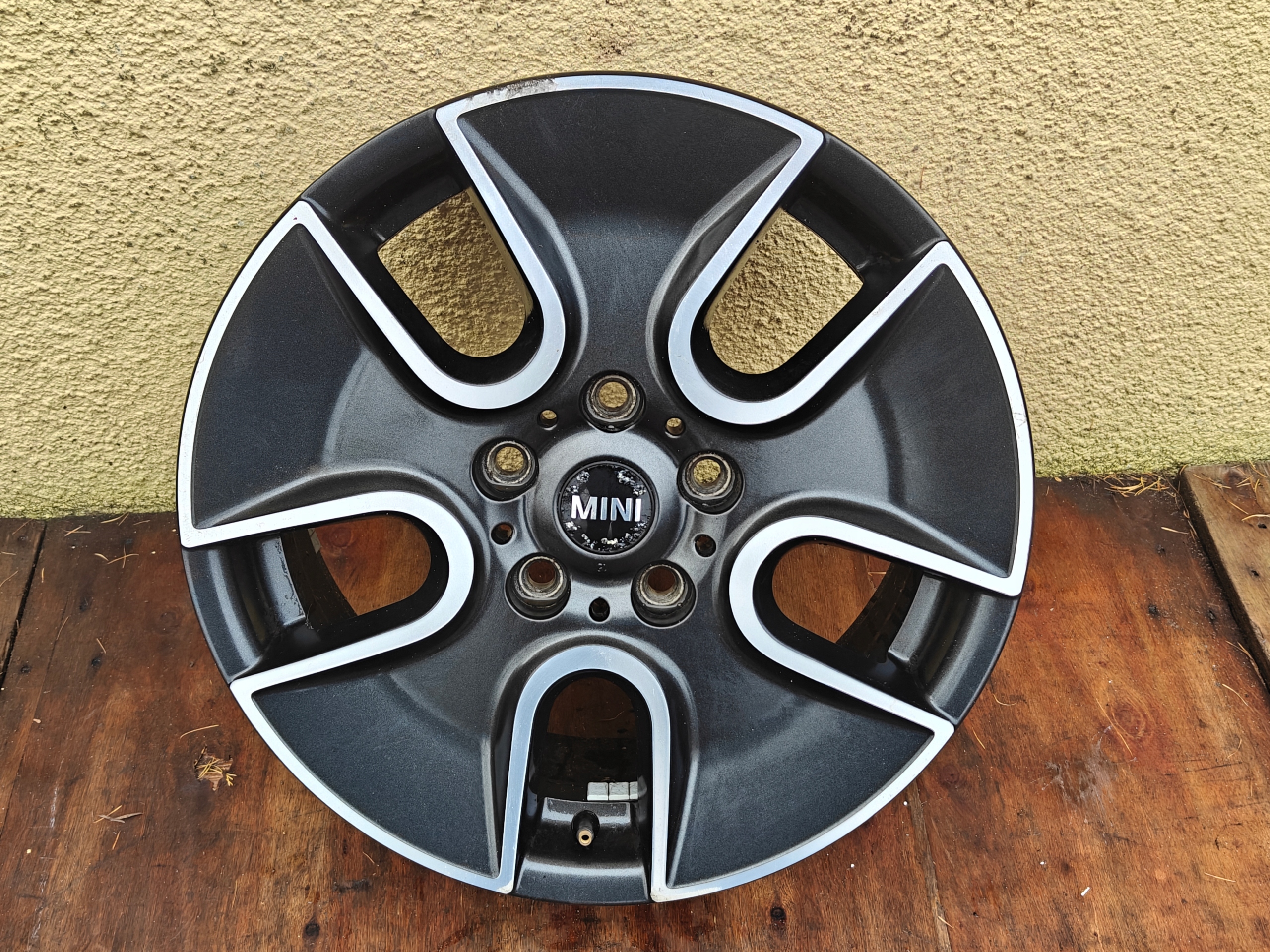 MINI COUNTRYMAN F60 alufelga 7Jx17EH2+ ET50 felga aluminiowa 9804373