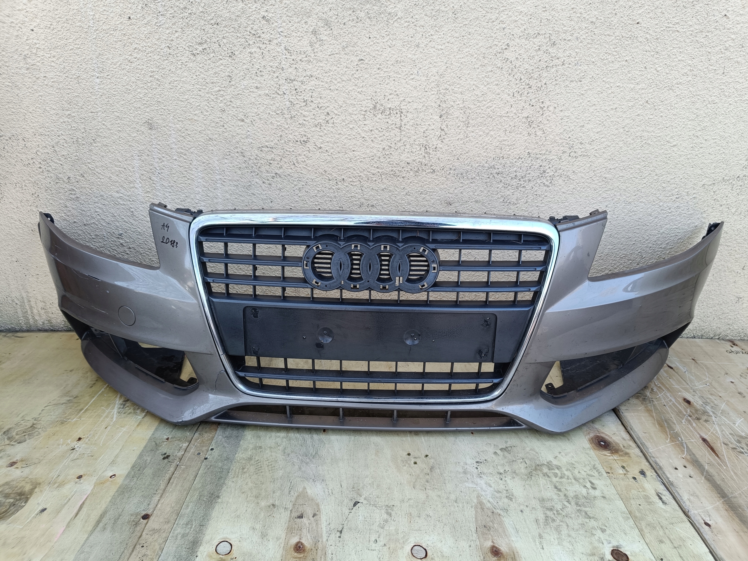 AUDI A4 B8 8K0 zderzak przód przedni + grill 8K0807437