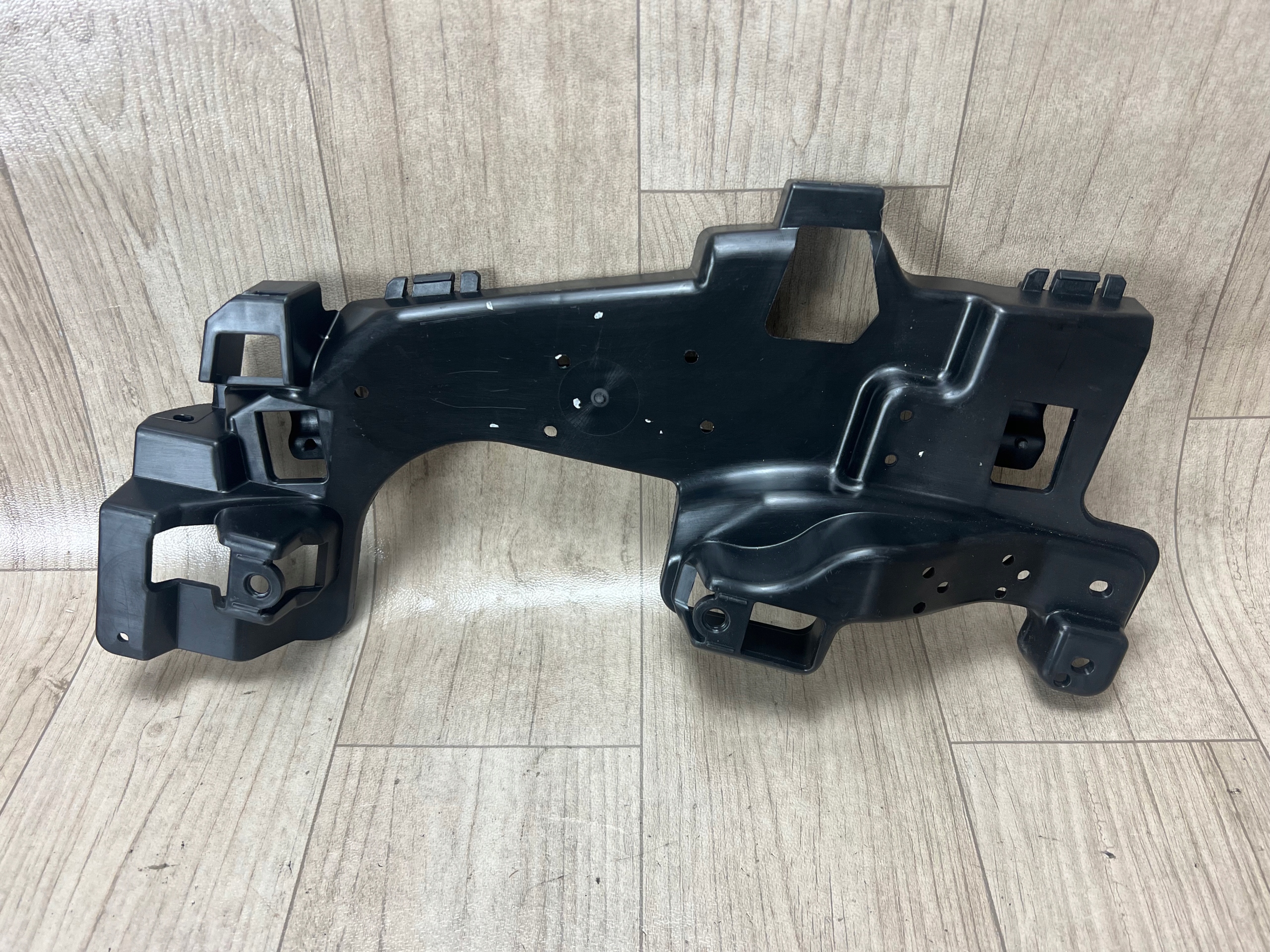 MERCEDES GLC W253 ślizg mocowanie tłumika wydechu tył tylny A2538850140