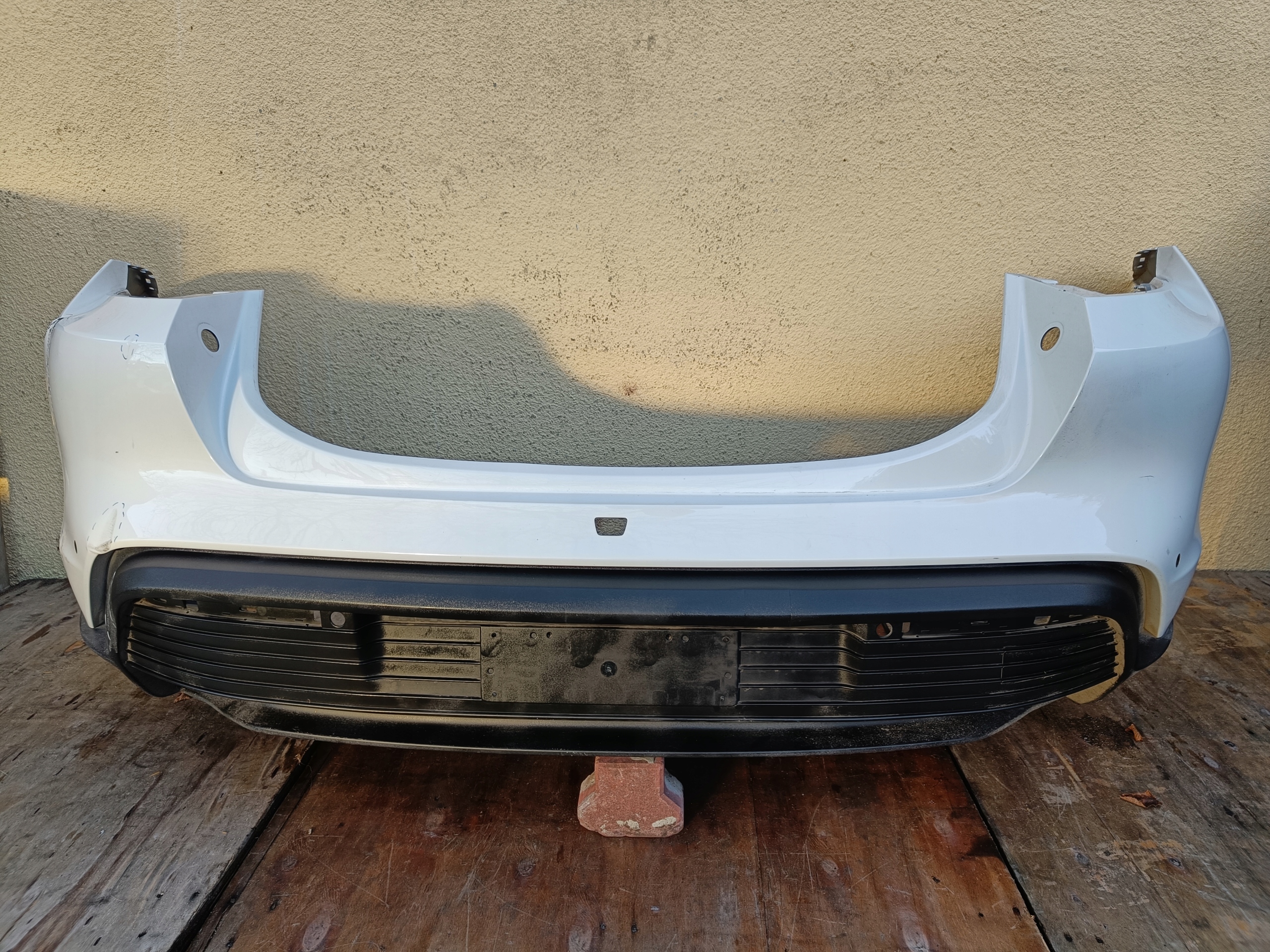 PORSCHE TAYCAN 9J0 zderzak tył tylny + dyfuzor 9J0807421