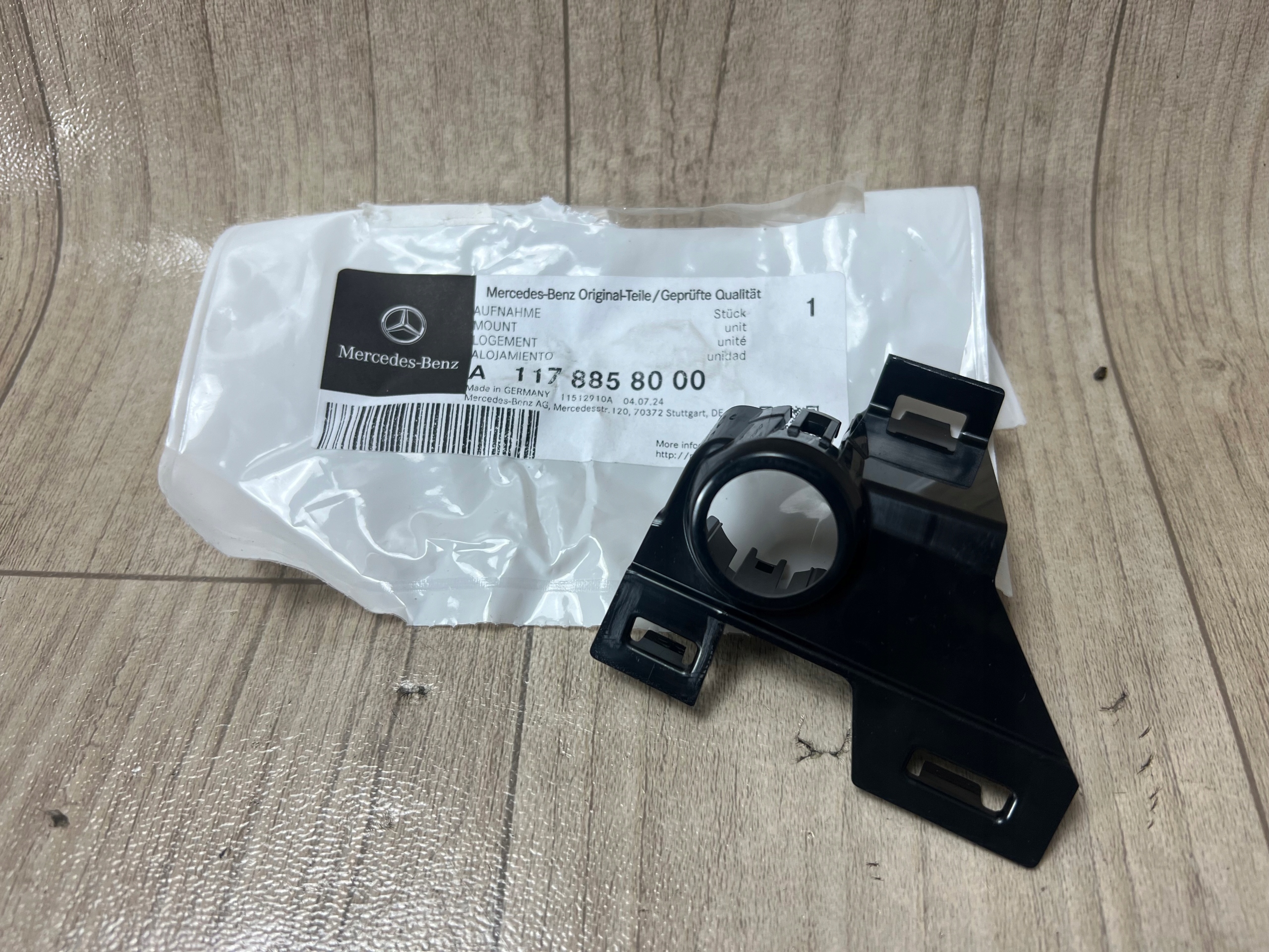 MERCEDES CLA W117 mocowanie czujnika PDC przód przednie A1178858000
