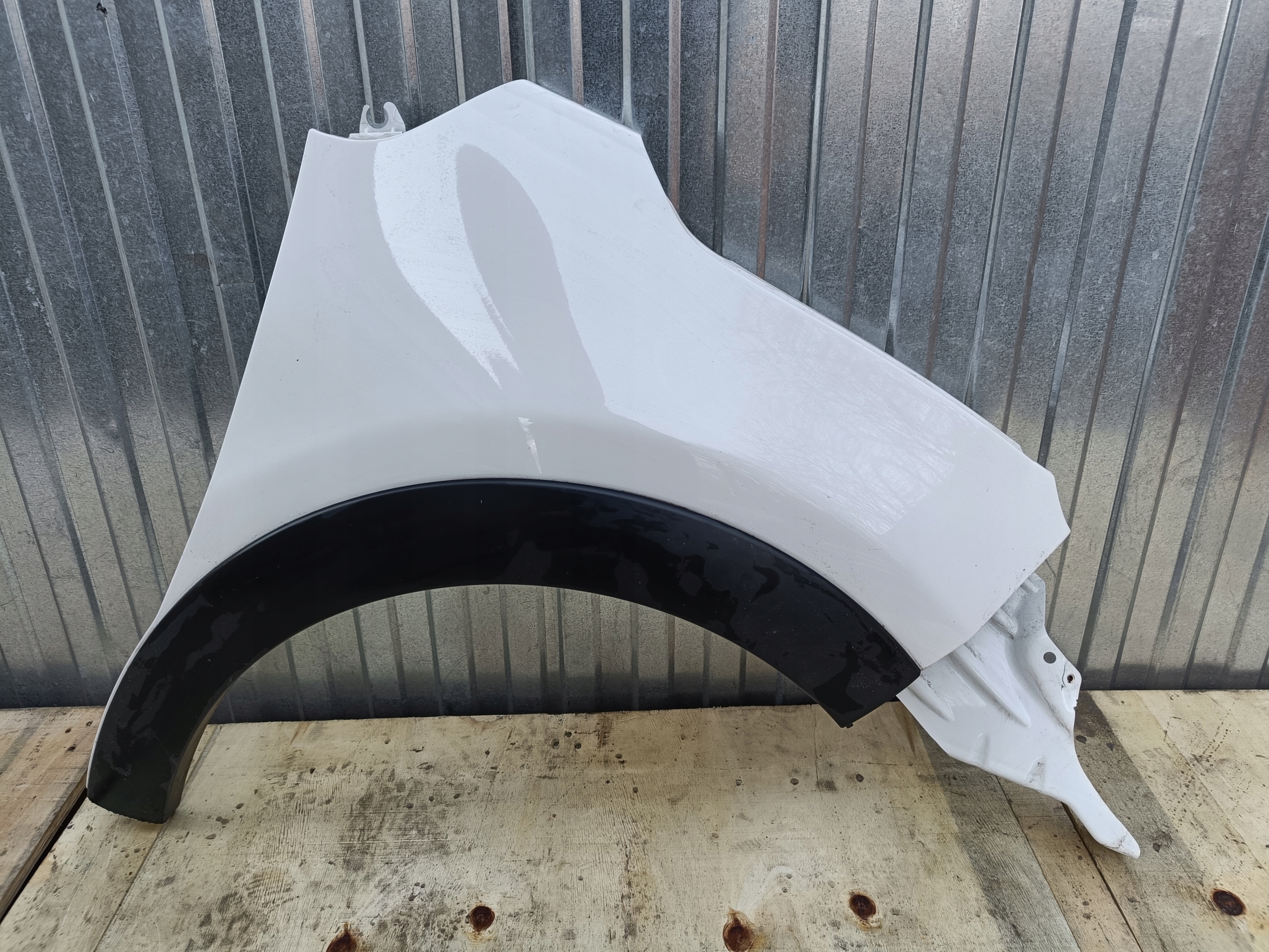 CITROEN C3 III 3 błotnik przód przedni prawy