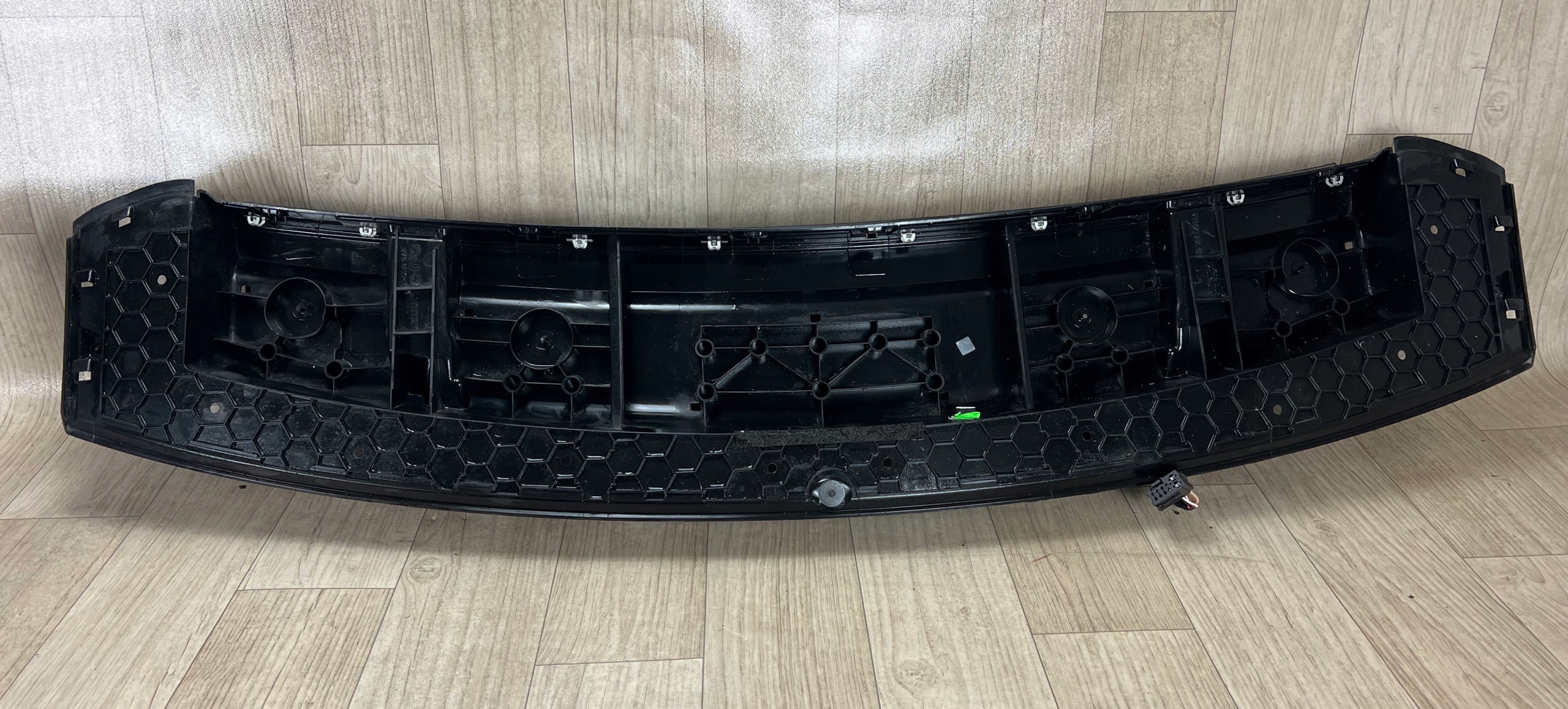PORSCHE PANAMERA 971 mechanizm spoiler lotka klapy wing 971827677B