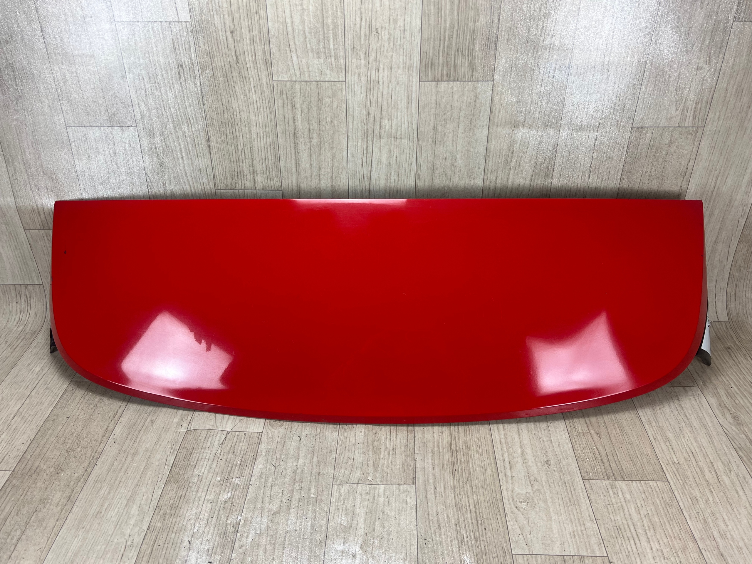 SKODA SCALA 657 spoiler klapy tył+światło stop 657827878B