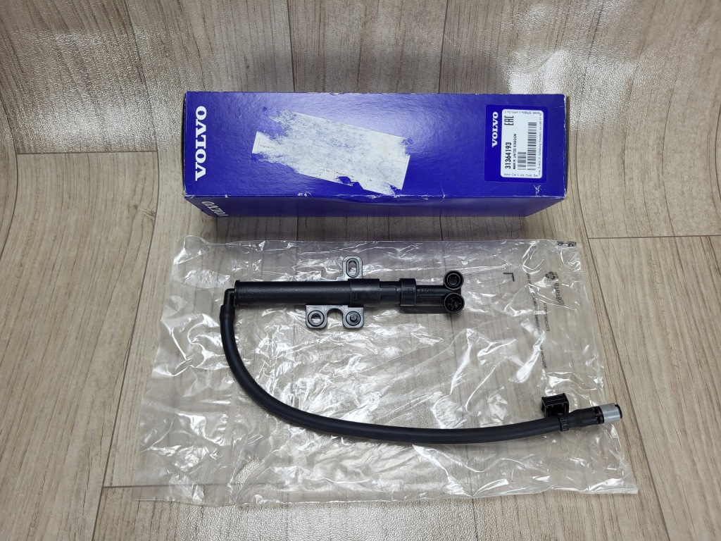 VOLVO S90 II V90 spryskiwacz lampy prawy 31364193