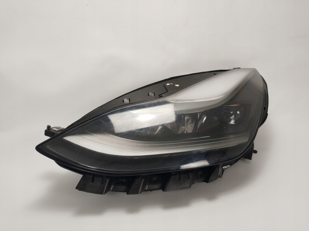 TESLA 3 LIFT Y lampa FULL LED przód przednia lewa