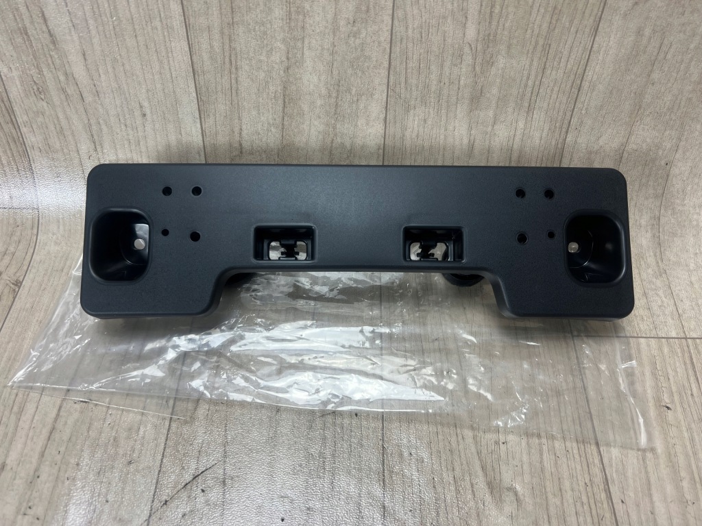 MAZDA 6 III 3 LIFT podstawa ramka tablicy rejestracyjnej przód GSK2-50171