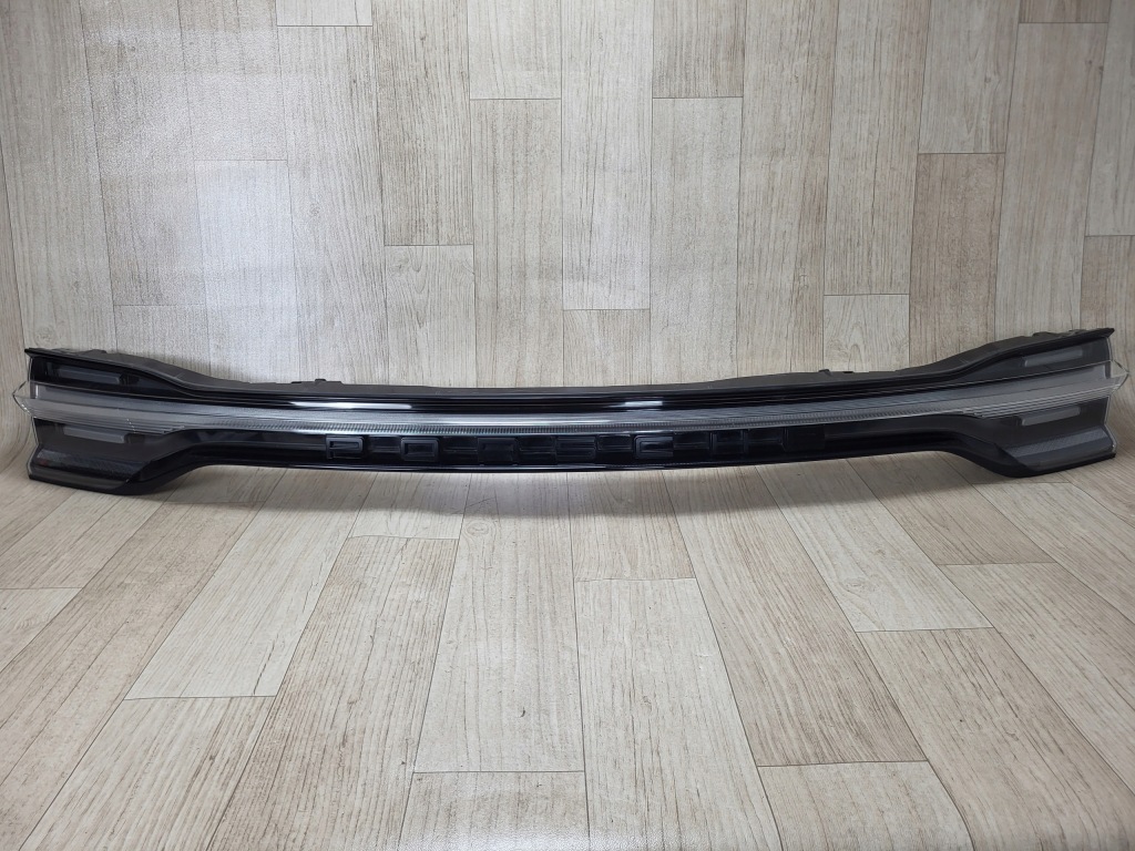 PORSCHE MACAN LIFT 95B lampa blenda LED tył tylna w klapę 95B945308E