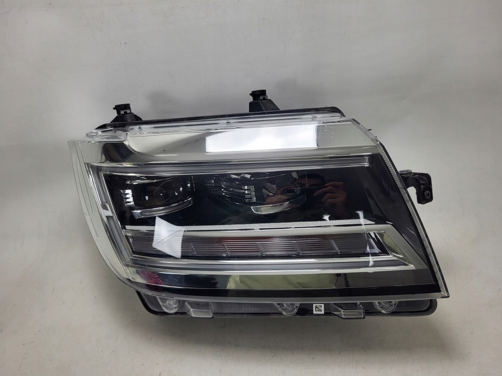 VW CRAFTER II 2 MAN TGE 7C lampa FULL LED przód przednia prawa 7C1941036F