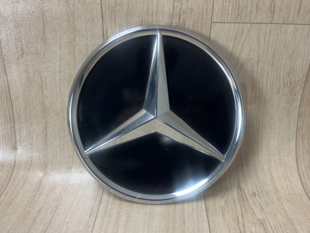 MERCEDES GLB X247 znaczek emblemat przód przedni A0008880400