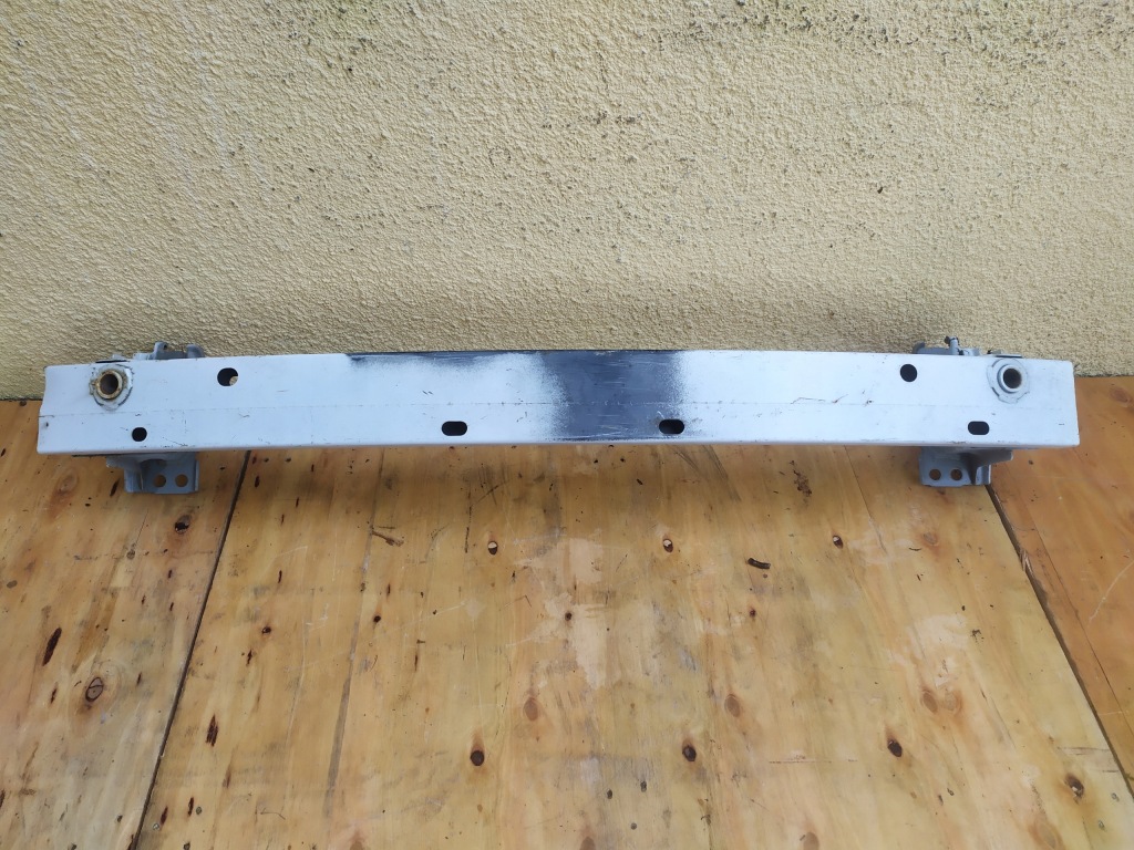 TOYOTA AURIS II 2 E18 belka wzmocnienie zderzaka przód przednia 5202102230