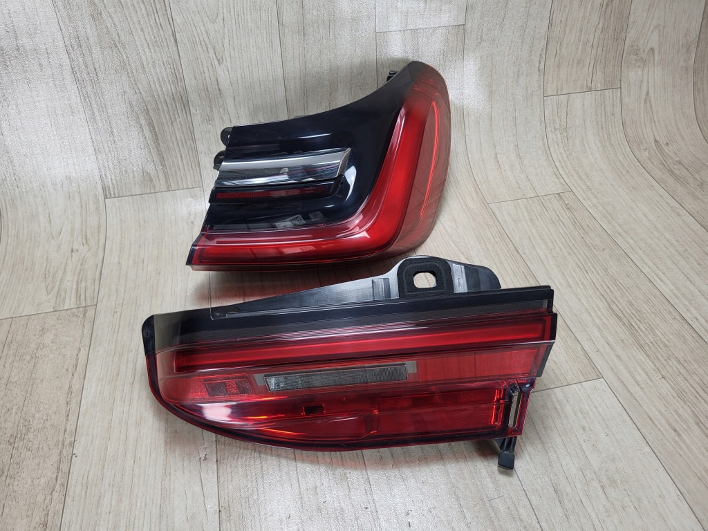 BMW 7 G11 LCI LIFT lampy LED tył tylne prawe USA