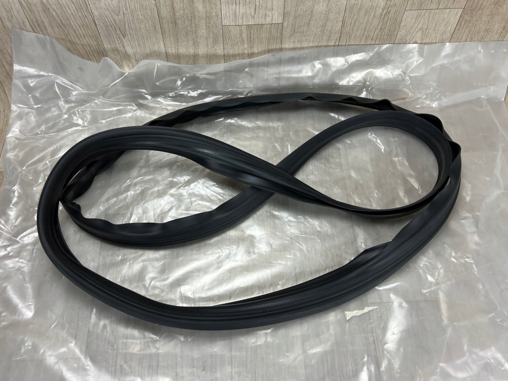 MERCEDES S-KLASA W222 uszczelka klapy bagażnika A2227500300