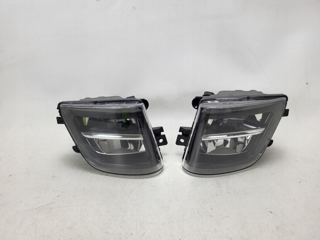 BMW 7 F01 F02 LIFT LCI halogeny LED KOMPLET lewy prawy 7311287 // 7311288