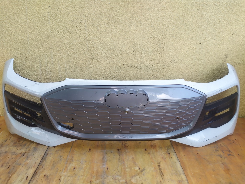AUDI Q6 85H E-TRON S-LINE zderzak przód przedni + grill 85H807233