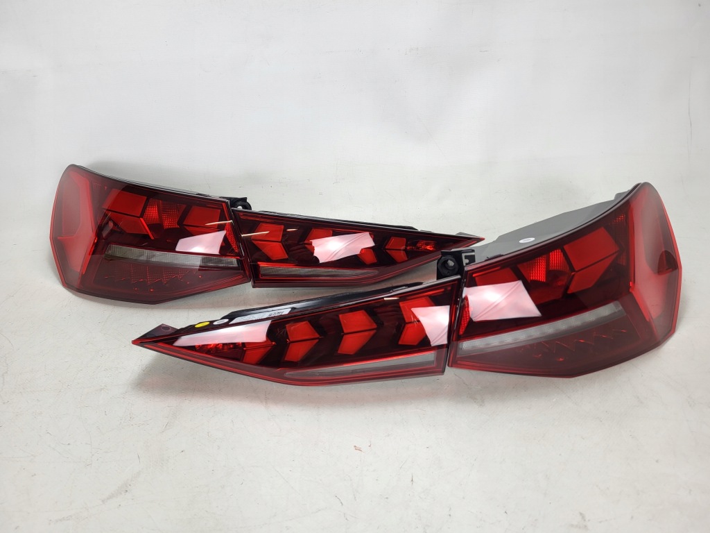AUDI A3 RS3 8Y 8Y0 SEDAN LIFT lampy LED tył tylne KOMPLET