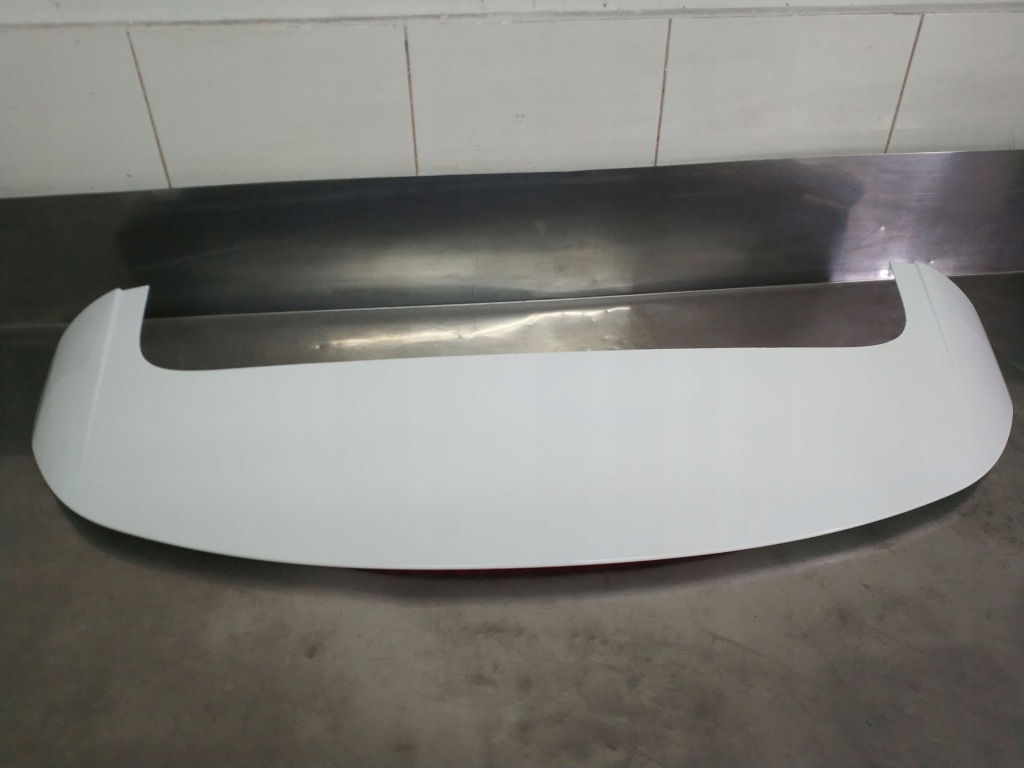 KIA X-CEED XCEED spoiler lotka klapy tył + STOP