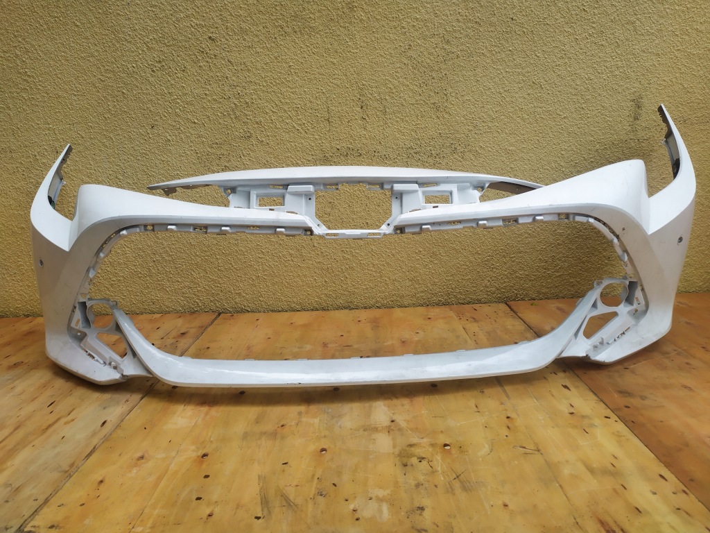 TOYOTA COROLLA XII E21 LIFT HB KOMBI zderzak przód przedni 52119-02J90