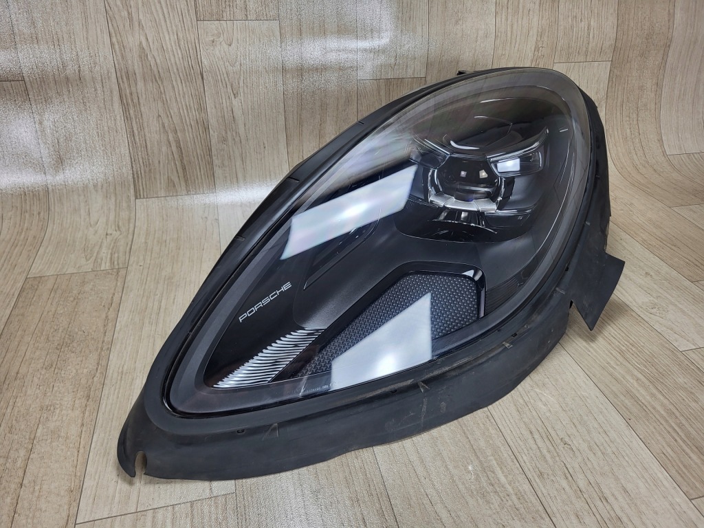PORSCHE MACAN 95B LIFT lampa FULL LED EXCL przód przednia prawa 95B941009AS