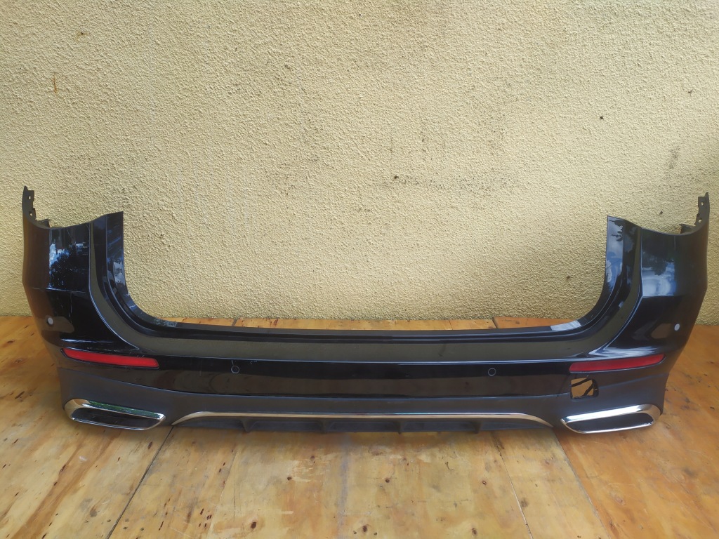MERCEDES E-KLASA W214 AMG zderzak tył tylny + DYFUZOR