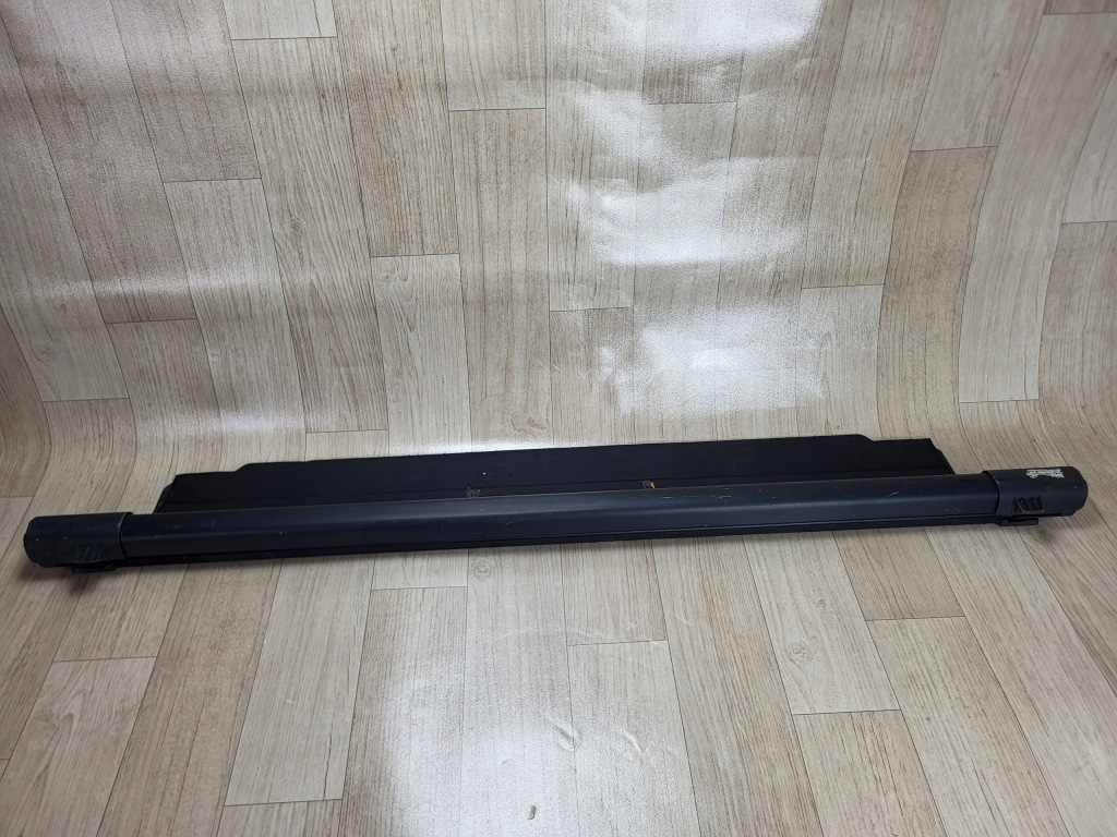 SKODA FABIA II 2 LIFT KOMBI 5J 5JB roleta bagażnika 5J9867871C