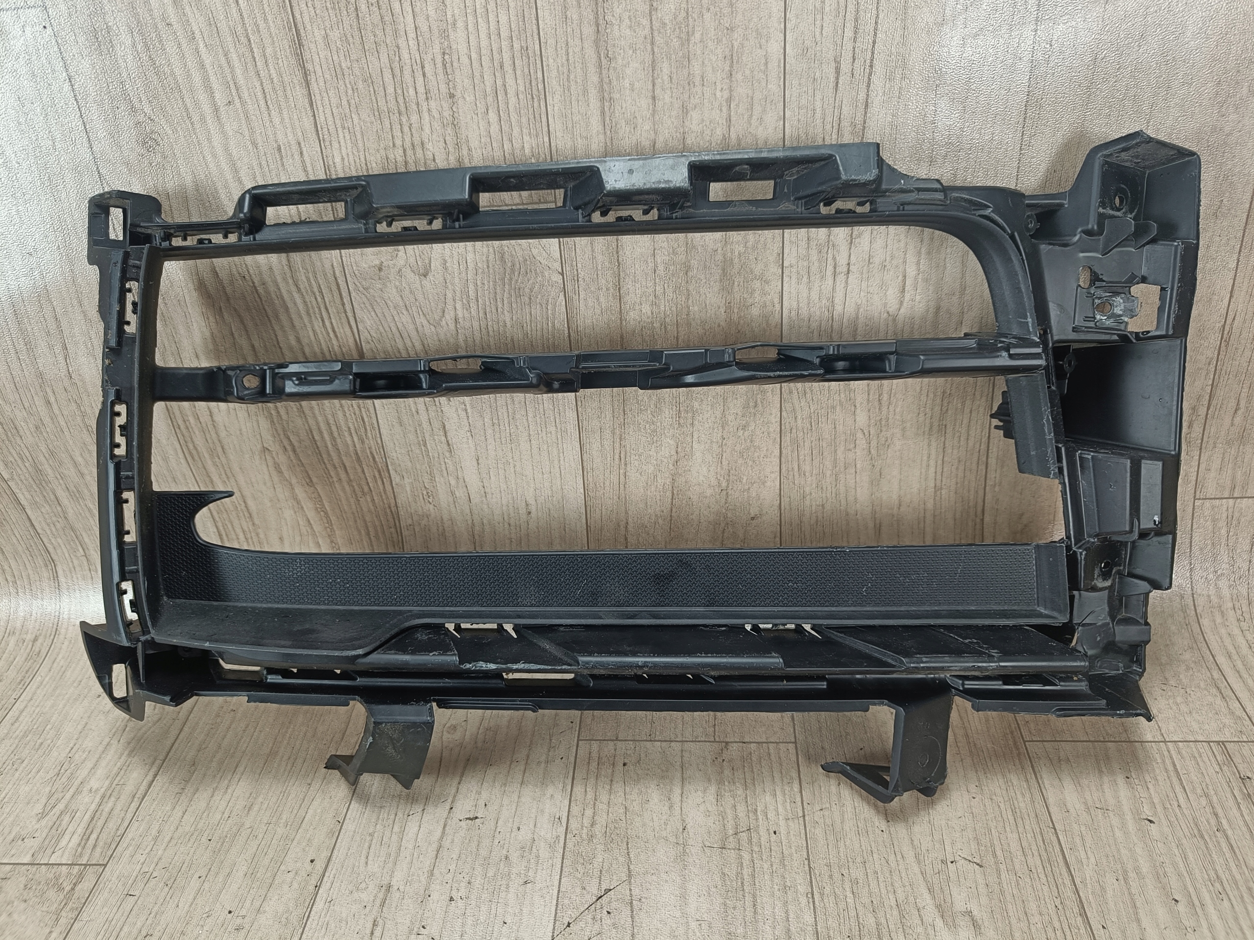 PORSCHE CAYENNE III 3 9Y0 kratka zderzaka przód przednia lewa 9Y0807681E