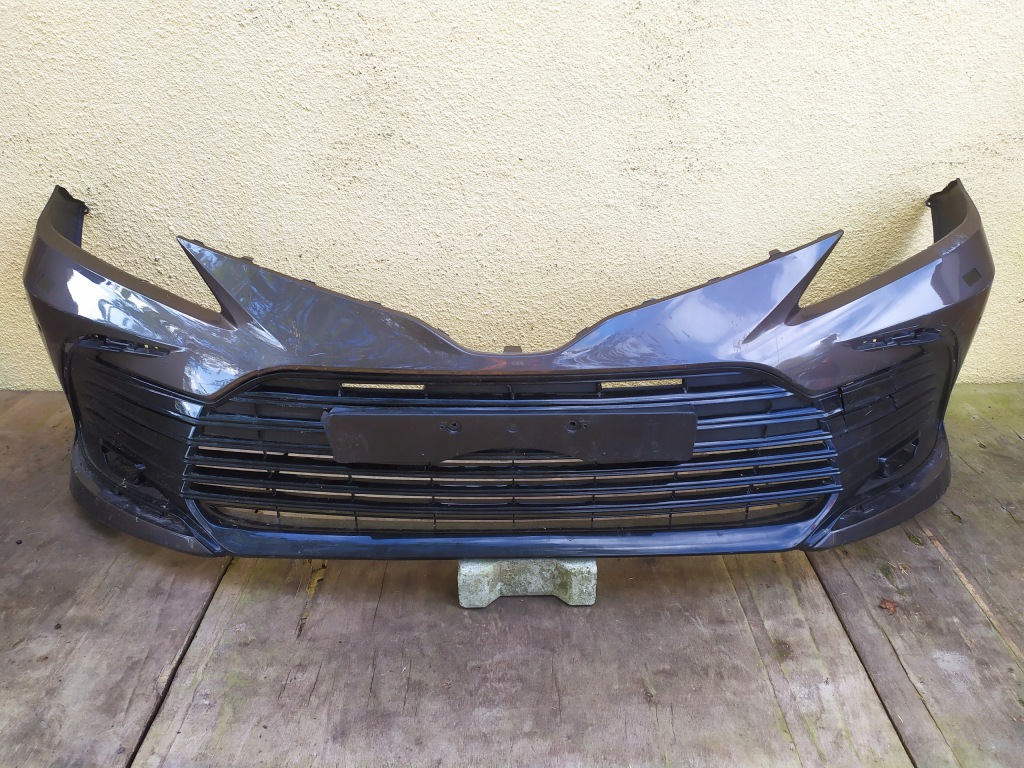 TOYOTA CAMRY VIII 8 LIFT zderzak przód przedni + kratka