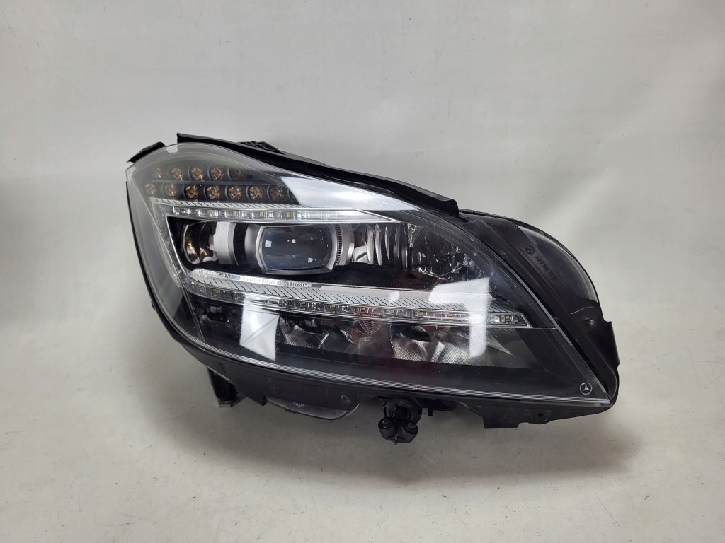 MERCEDES CLS X218 W218 C218 lampa FULL LED ILS przód przednia prawa