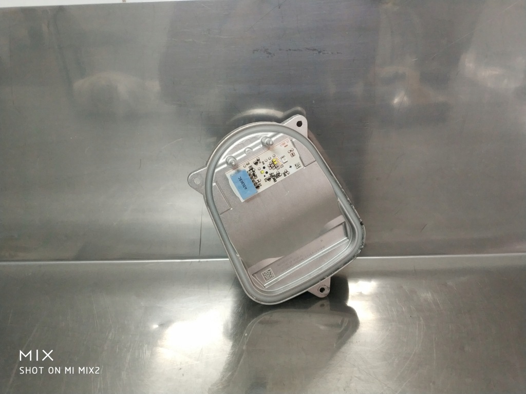 Mercedes W253 moduł przetwornica LED 2539066500