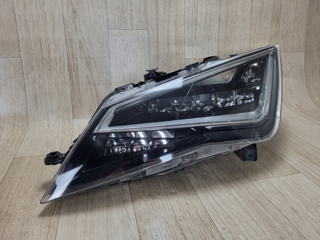SEAT LEON 5F1 lampa FULL LED przód przednia lewa 5F1941007B