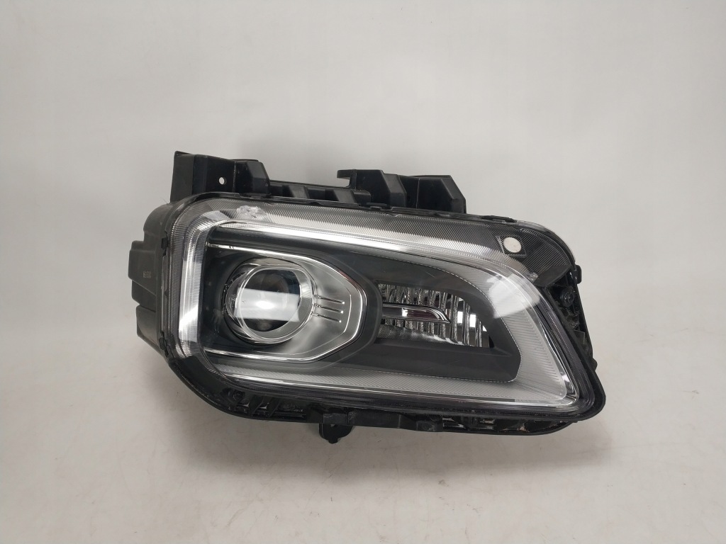 HYUNDAI KONA lampa LED przód przednia prawa