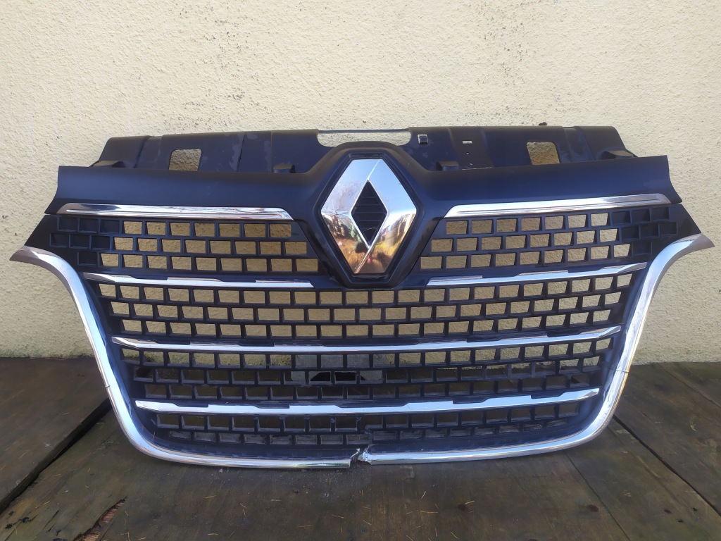 RENAULT MASTER III 3 LIFT IV 4 grill atrapa emblemat USZKODZONY