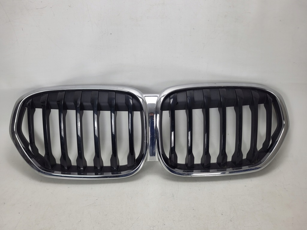 BMW X1 F48 LIFT LCI grill nerki atrapa silnika