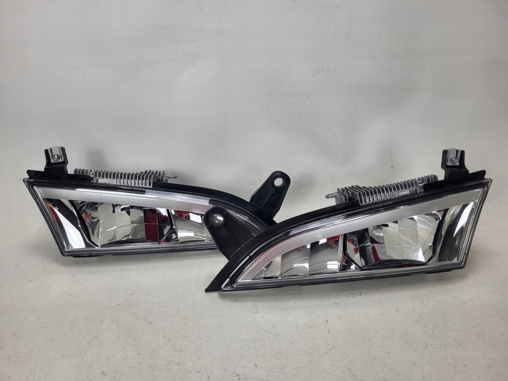 SCANIA R S halogeny lampy dalekosiężne LED KOMPLET