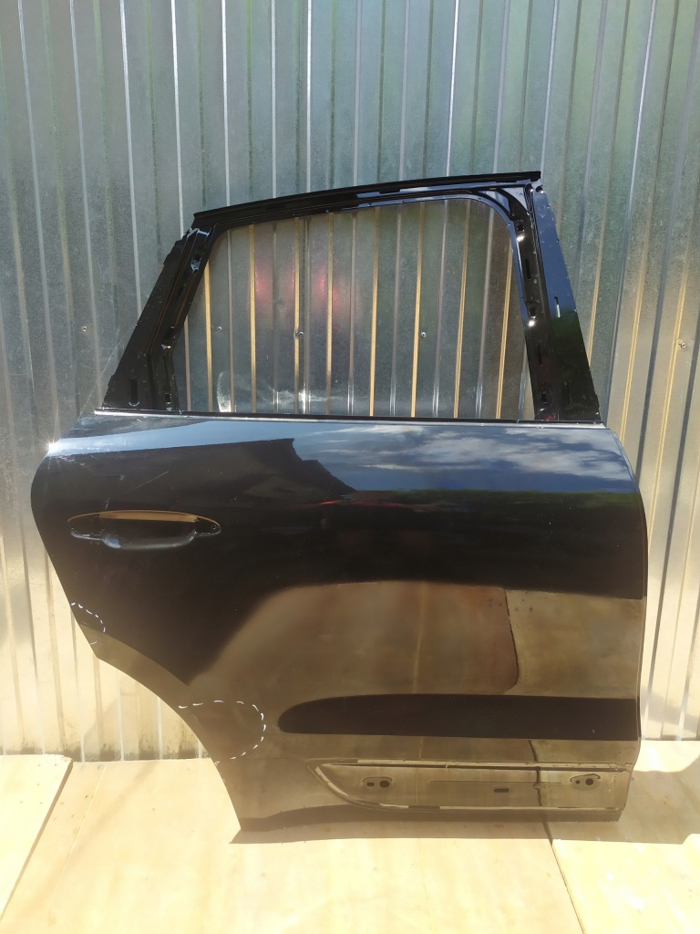 PORSCHE MACAN 95B drzwi tył tylne prawe 95B833312A