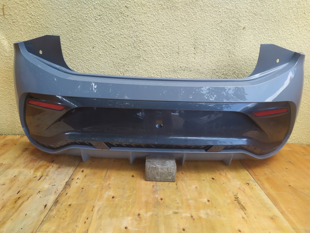 CUPRA BORN 10E zderzak tył tylny + DYFUZOR