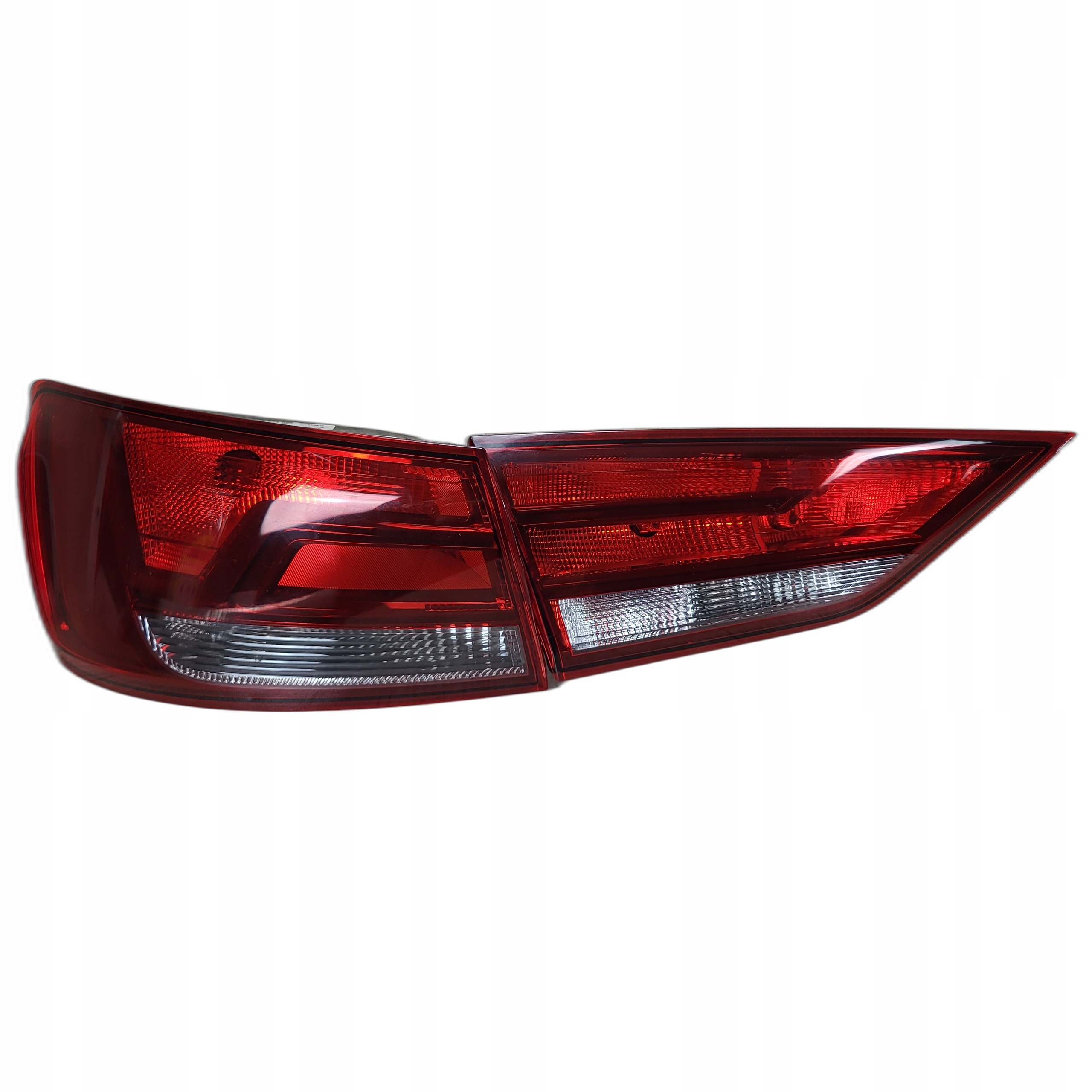 AUDI A3 8V5 SEDAN lampa tył tylna lewa