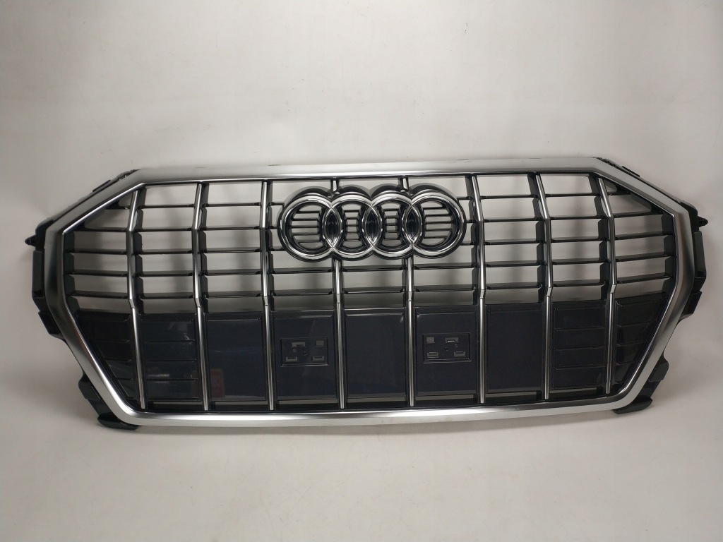 AUDI Q3 83A grill atrapa silnika CHROM 83A853651E