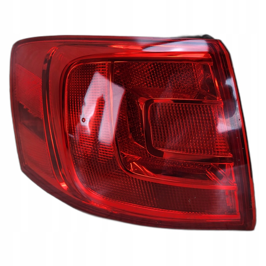 VW JETTA VI 6 lampa tył tylna lewa USA