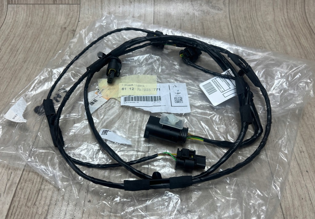 BMW Z4 E89 wiązka zderzaka przód przednia 61129225771
