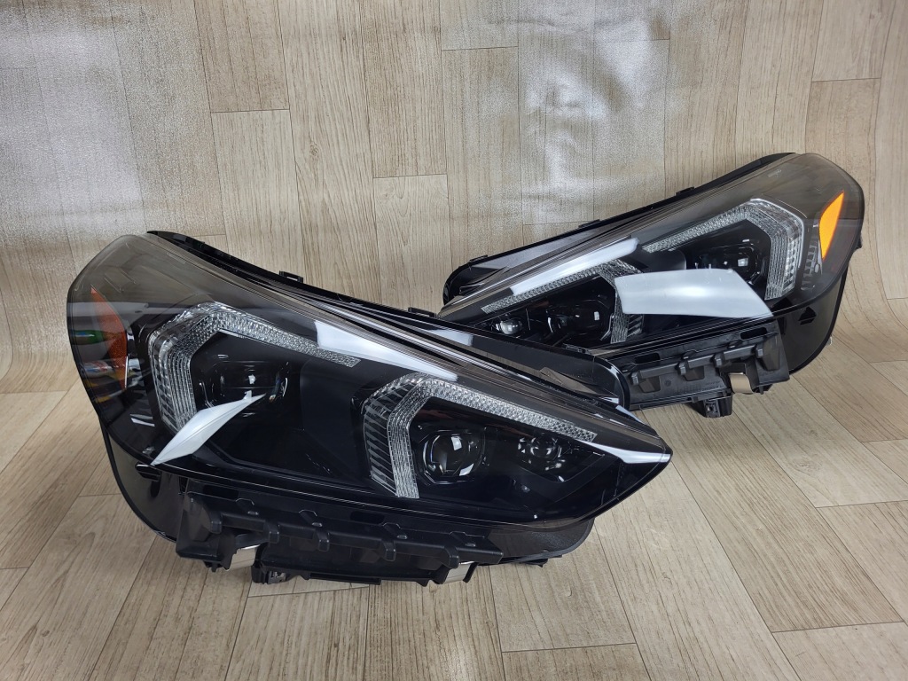 BMW X1 U11 lampy FULL LED przód przednie KOMPLET USA BLACK CIEMNE