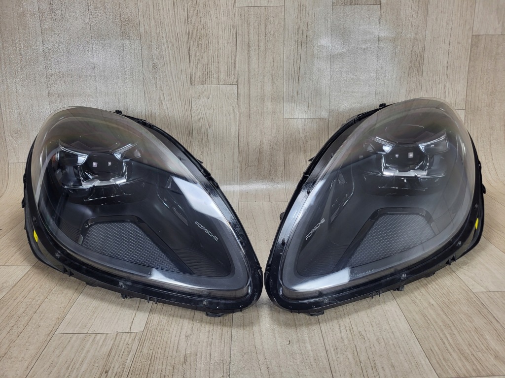 PORSCHE MACAN 95B LIFT lampa MATRIX przód przednia prawa lewa KOMPLET