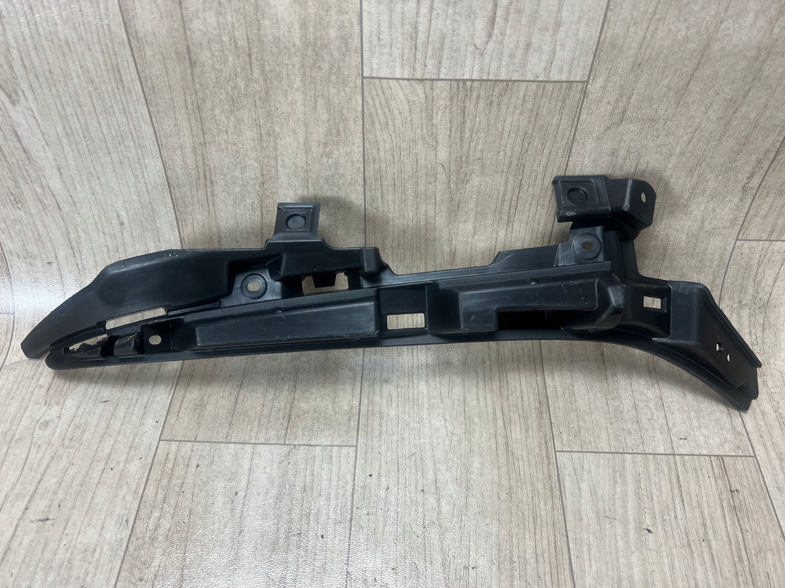MAZDA 6 III 3 LIFT ślizg mocowanie zderzaka przód przedni lewy GSH750161