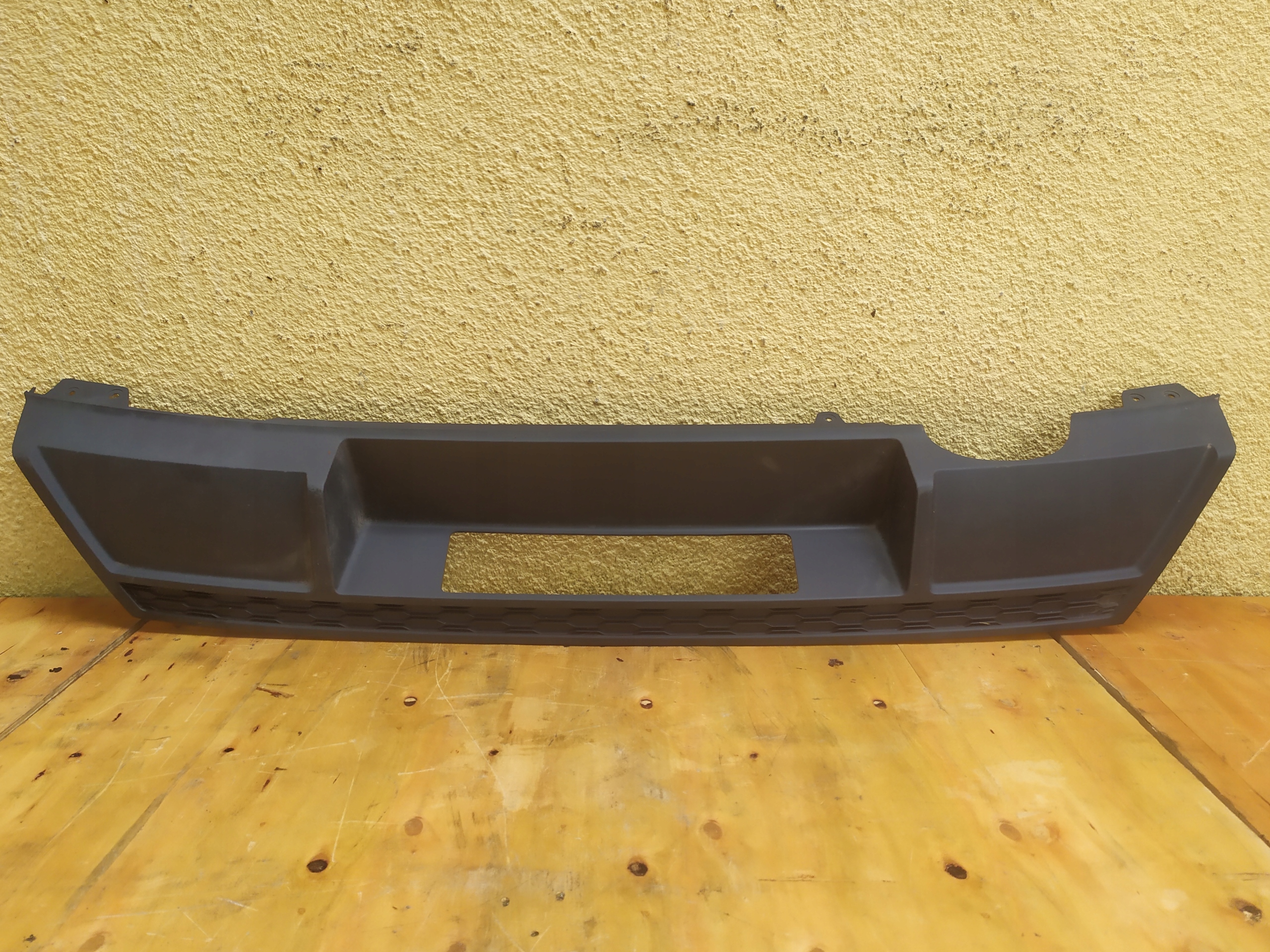 SEAT IBIZA V 5 6F0 dyfuzor spoiler zderzaka tył tylny 6F0807568