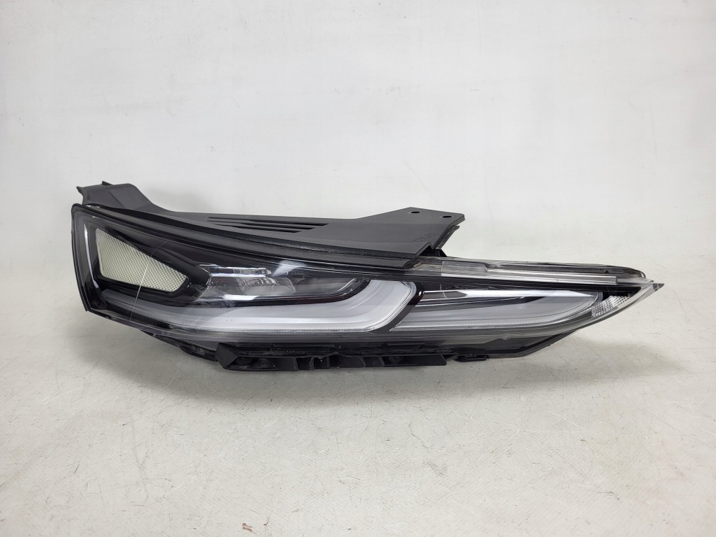 HYUNDAI SANTA FE IV 4 lampa LED DRL przód przednia prawa EUROPEJSKA
